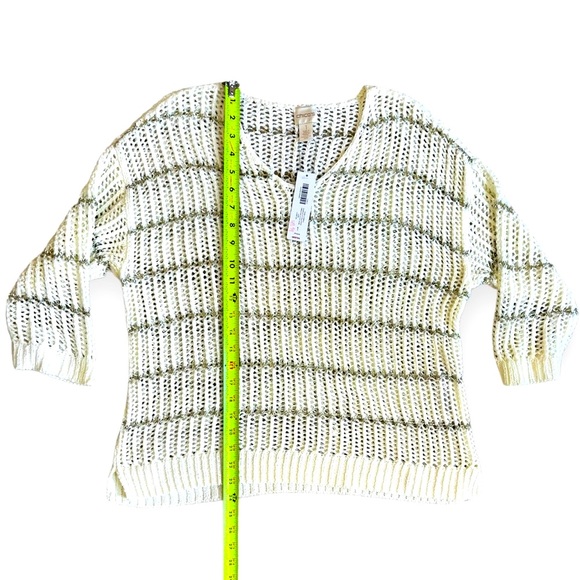 NWT Chico’s Off White 3/4 sleeve open weave sweater with metallic stripe//Size 1 - Picture 5 of 7